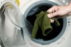 Как стирать шерстяной свитер