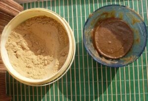 отстирать кухонные полотенца с помощью горчицы