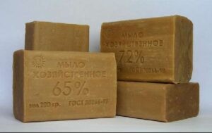 Хозяйственное мыло для удаления пятен граната