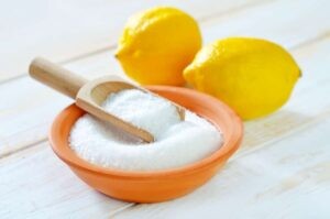отстирать кофе с белой и цветной одежды лимонной кислотой