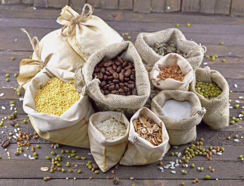 Сохранить от сырости продукты при помощи силикагеля
