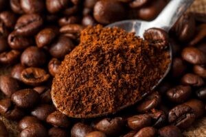 удалить запах пота с одежды с помощью кофе