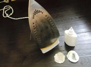 оттереть пригоревший утюг перекисью водорода