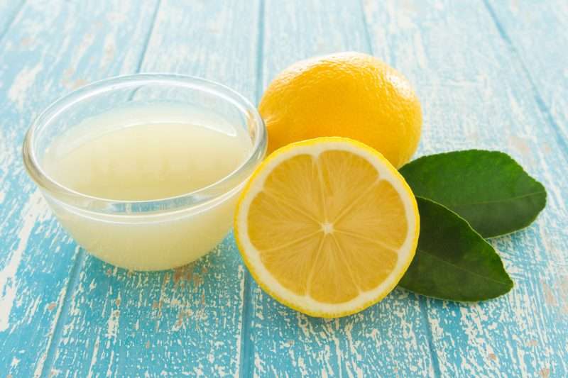 убрать запах тухлого мяса лимонным соком