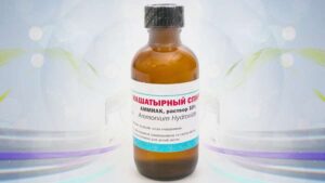 почистить резервуар для воды в утюге от зеленого налета нашатырным спиртом